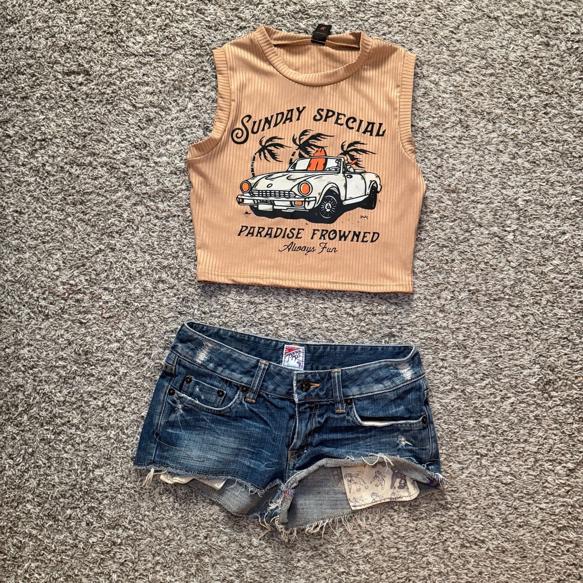 ROMWE Ribbed Crop Tank Top Sunday Special Graphic Car Beige Womens Small Y2K 3