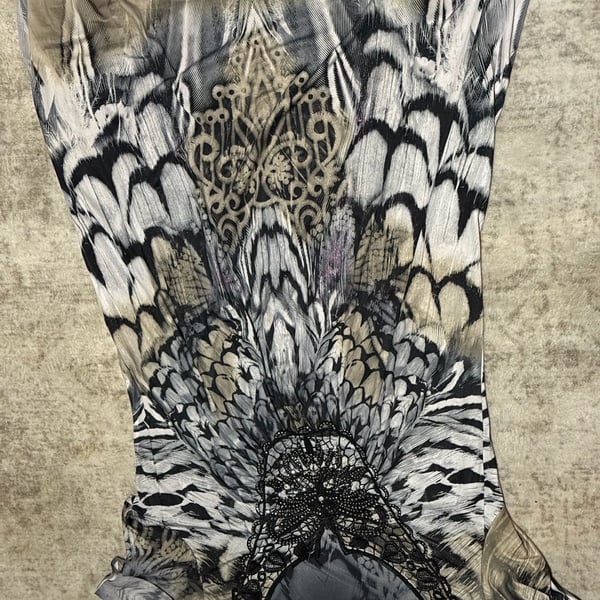 Live and Let Live Women's XL Feather Print Lace Neckline Boho Top