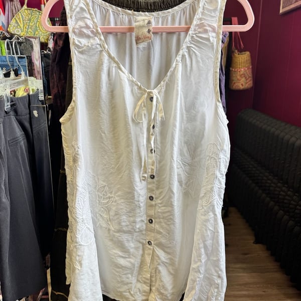 Da-Nang y2k Vintage 100% Silk Embroidered Floral beaded Button-Down white Tank Top