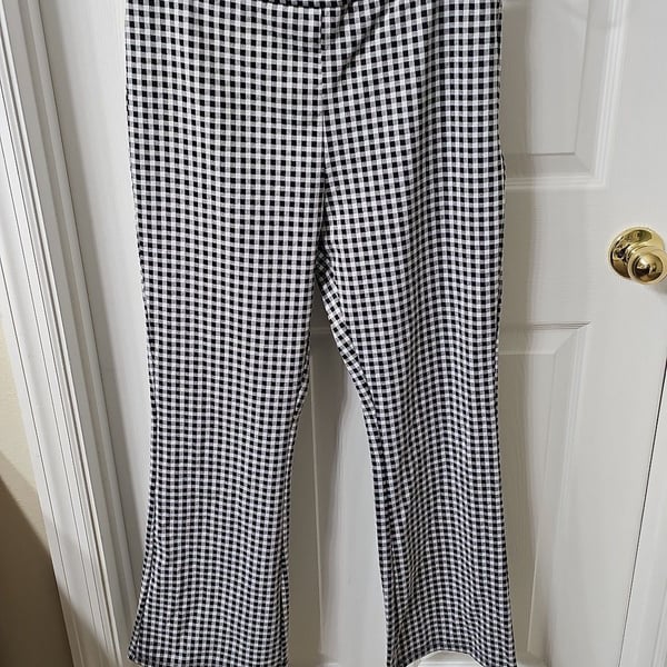 Forever 21 Black & White Gingham Kick Flare Ankle Pants