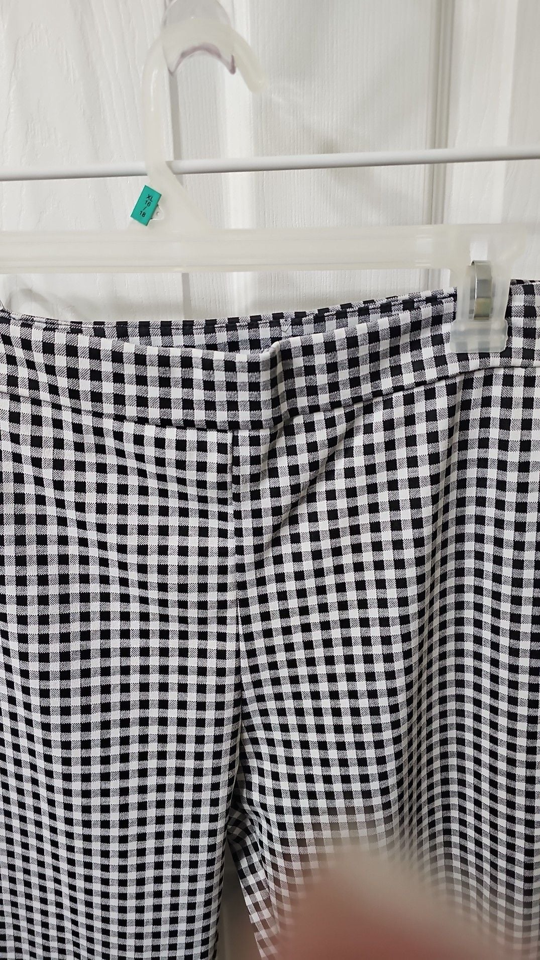 Forever 21 Black & White Gingham Kick Flare Ankle Pants 4