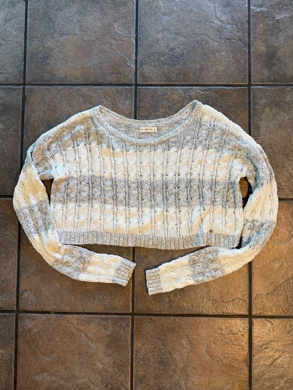 Abercrombie & Fitch Cropped Cable Knit Ombre Sweater 1