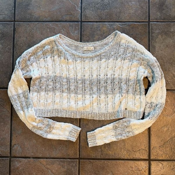 Abercrombie & Fitch Cropped Cable Knit Ombre Sweater