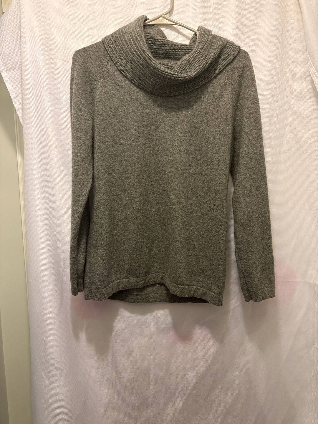 Jones New York Collection 100% Cashmere Grey Cowl Neck Sweater Size L Sweater 4