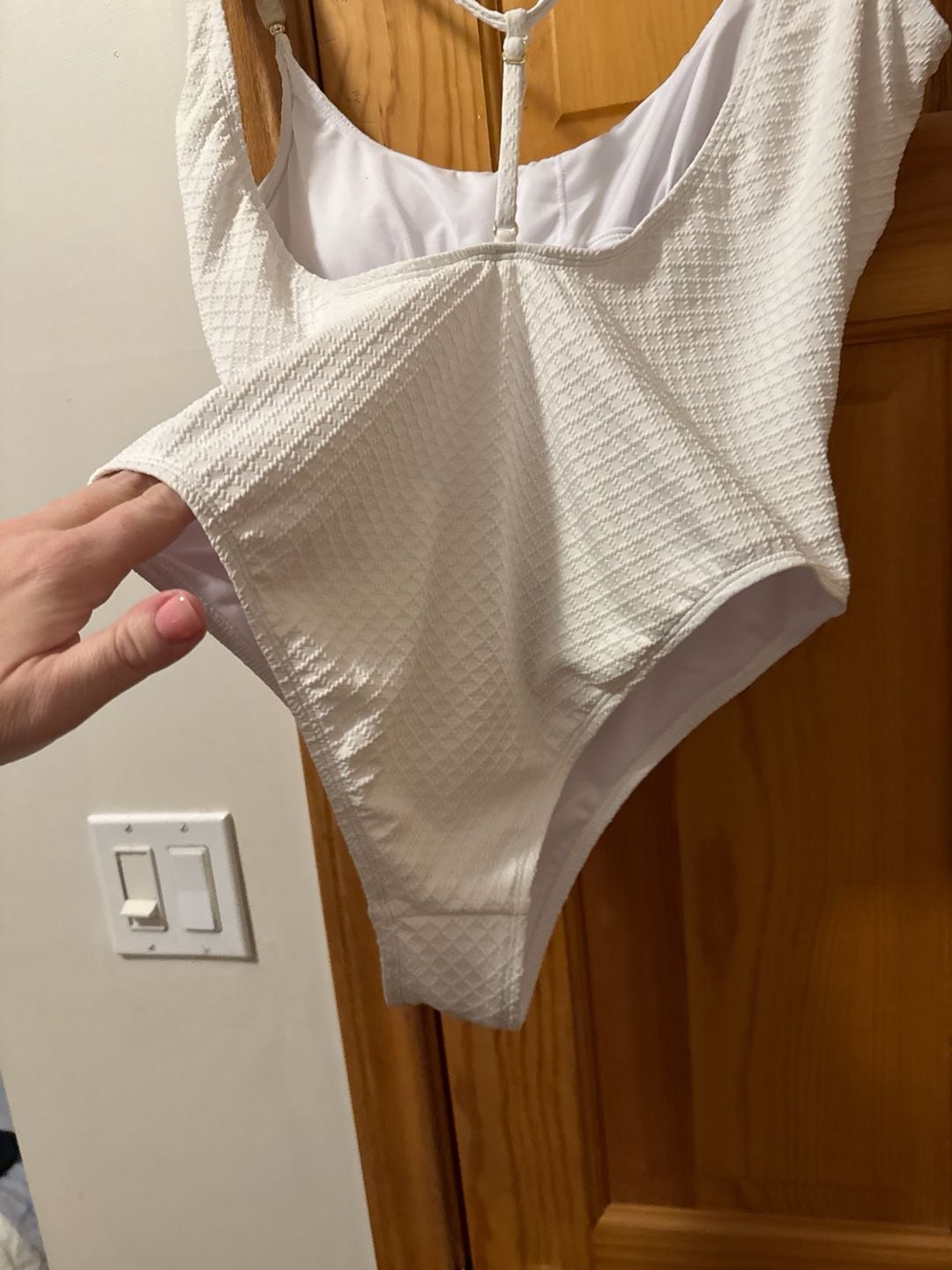Cupshe Zesty White One-Piece Swimsuit with Bead Detail 4