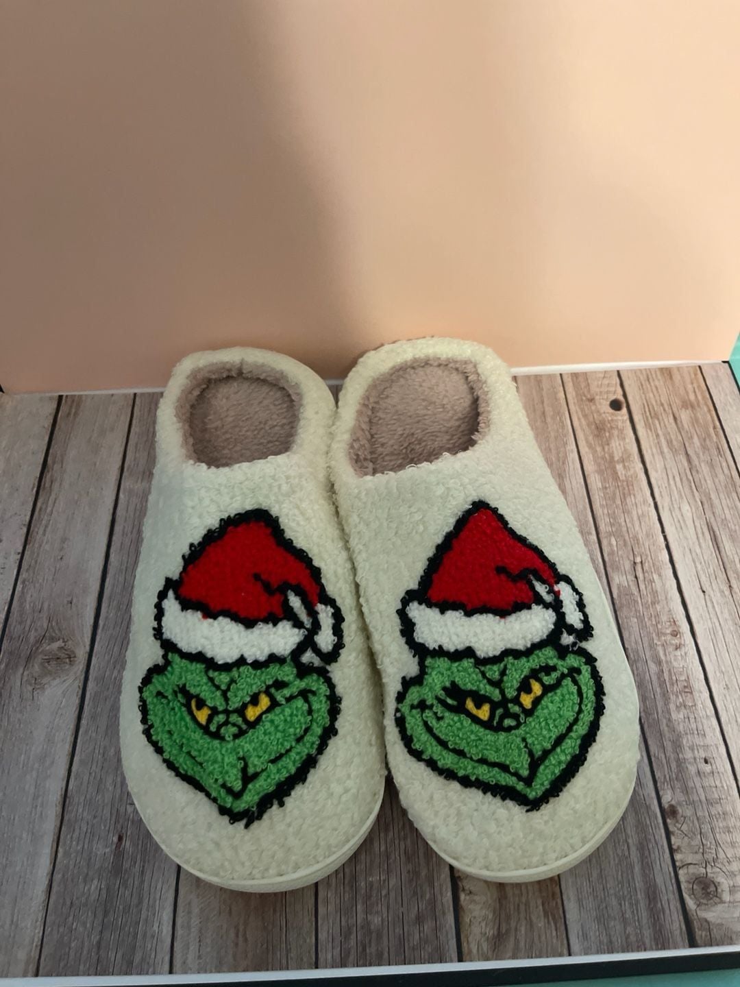 The Grinch Christmas Plush Sherpa Slip-On House Slippers 2