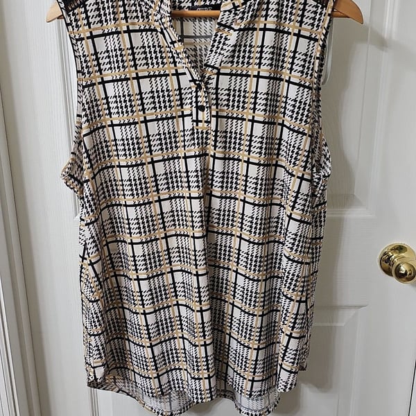 Cure. Womens 1XL Plaid Sleeveless Blouse Houndstooth Lace Inset Shoulder Top