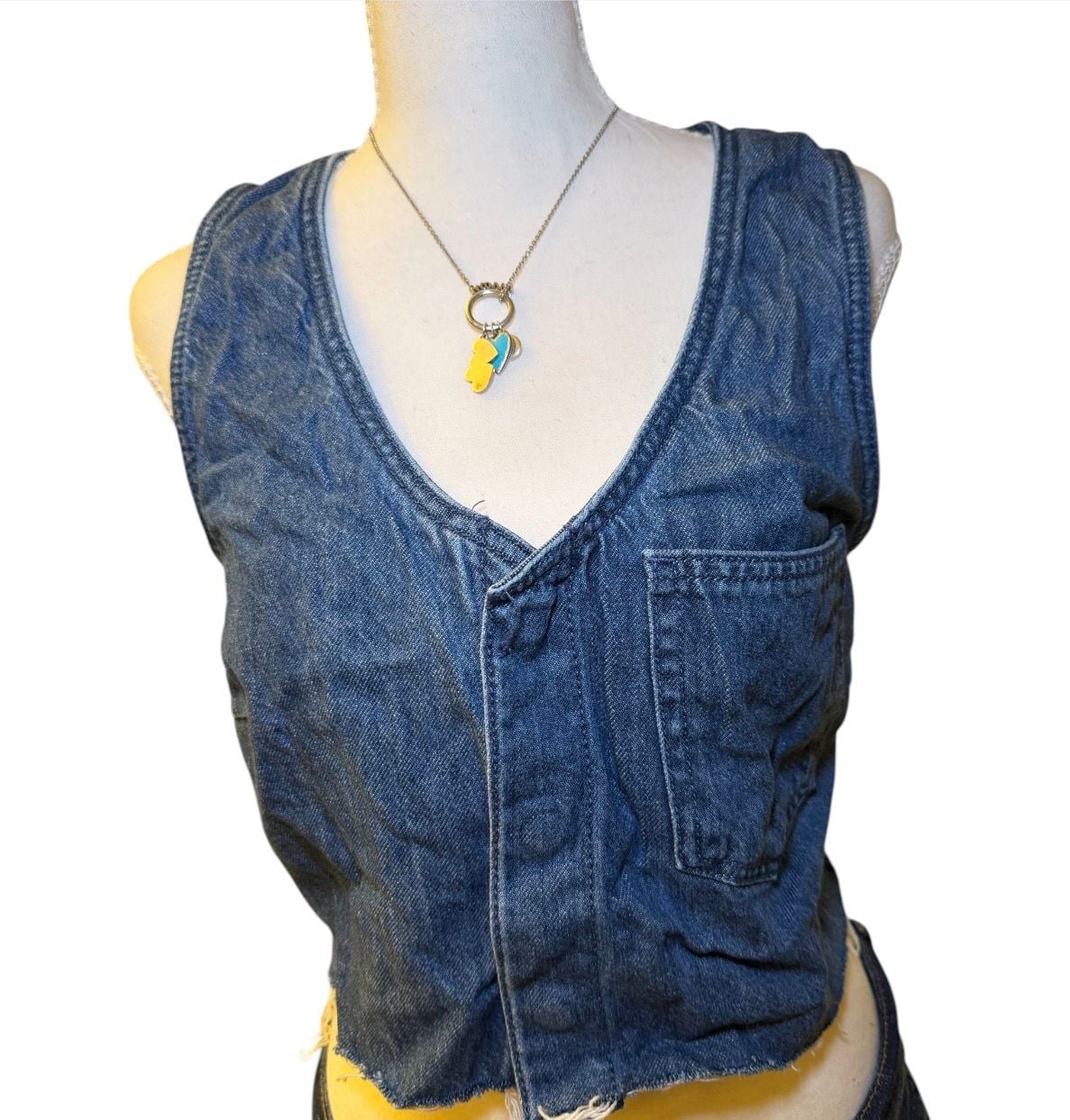 Universal Thread Cropped Denim Vest Raw Hem Sleeveless Blue Size 12 5