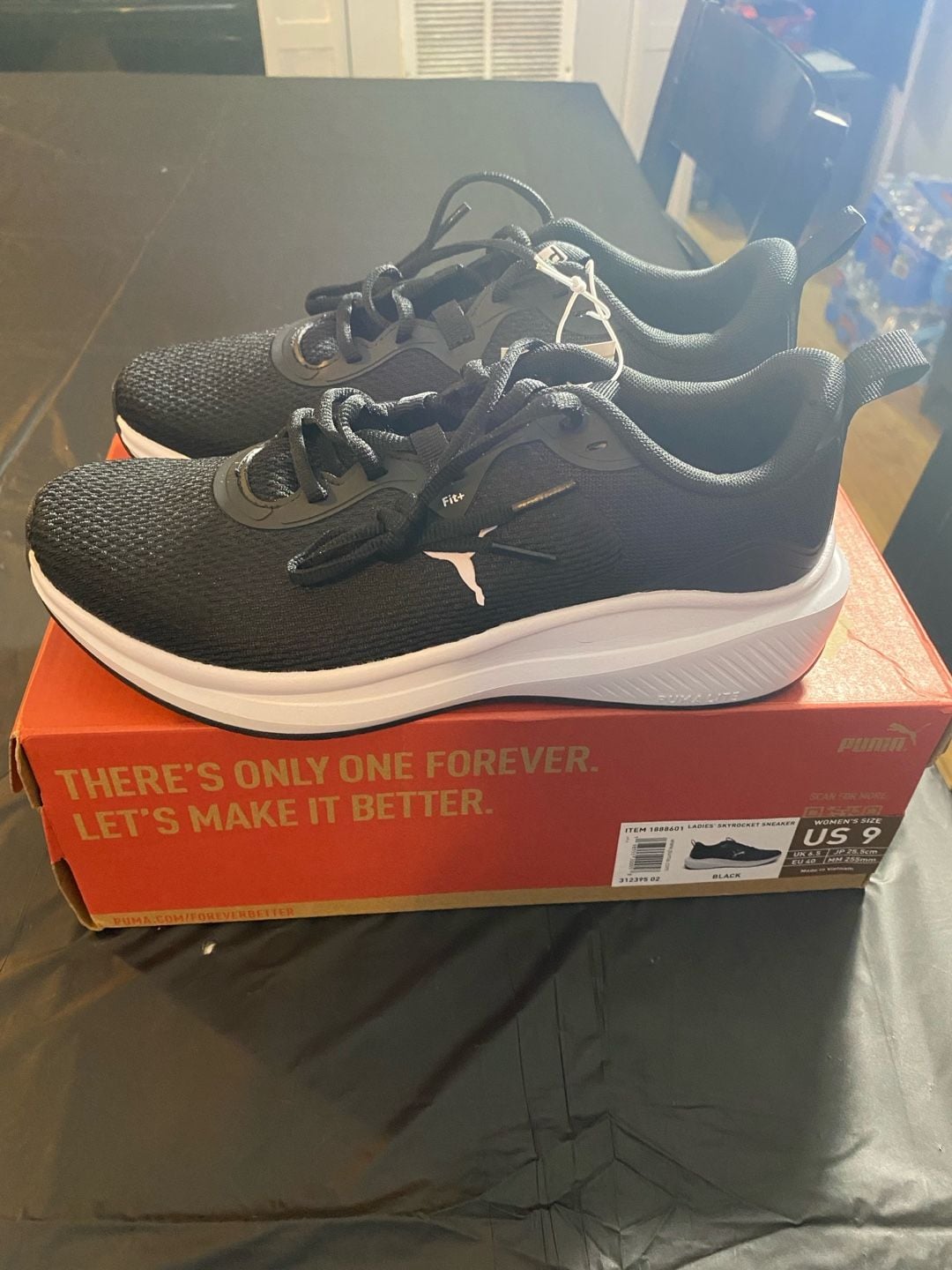 PUMA Women’s Running Sneakers Black/White Size 9 2