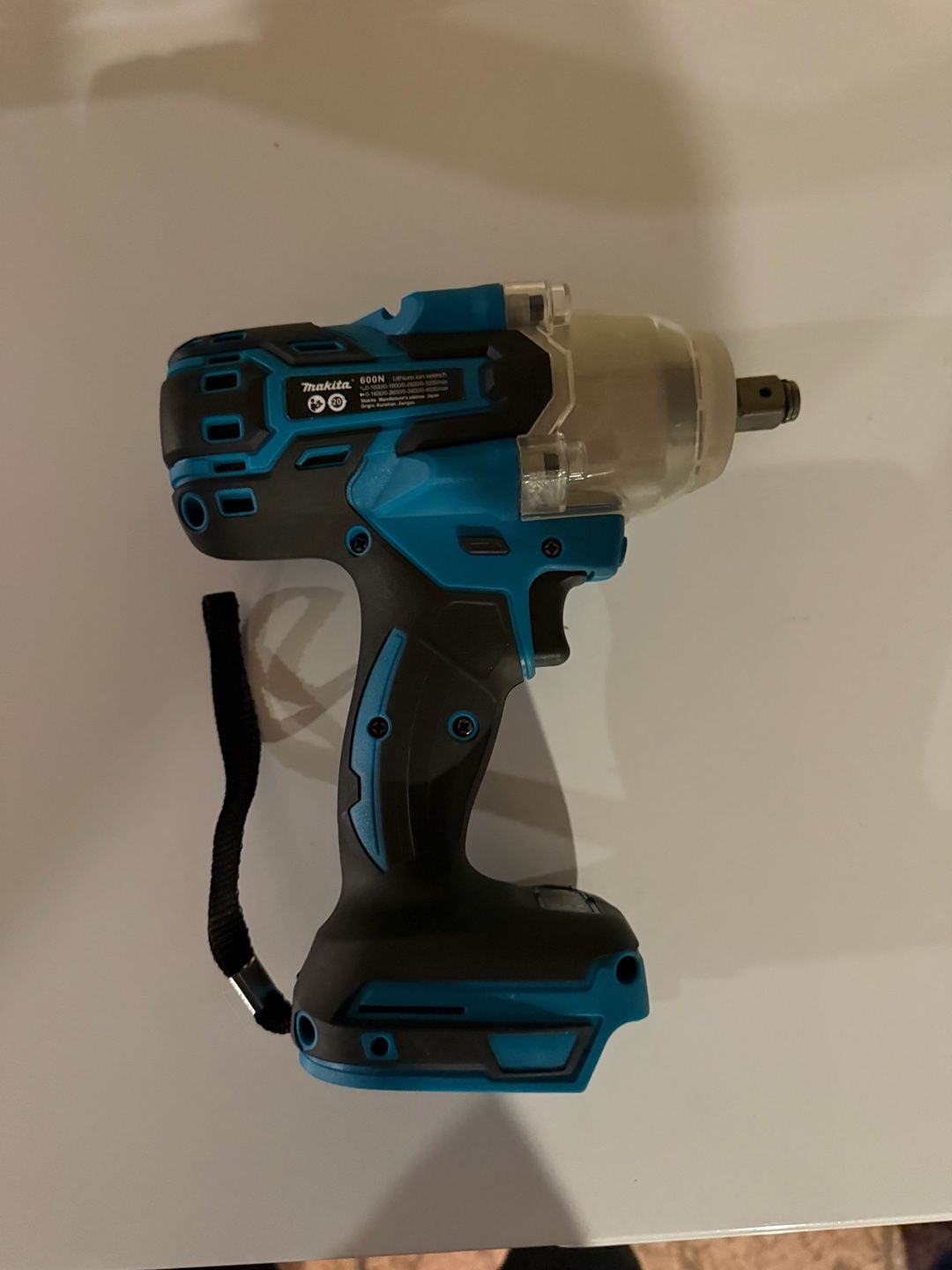 Makita DTW600 18V LXT Brushless Cordless 1/2-Inch High Torque Impact Wrench 2