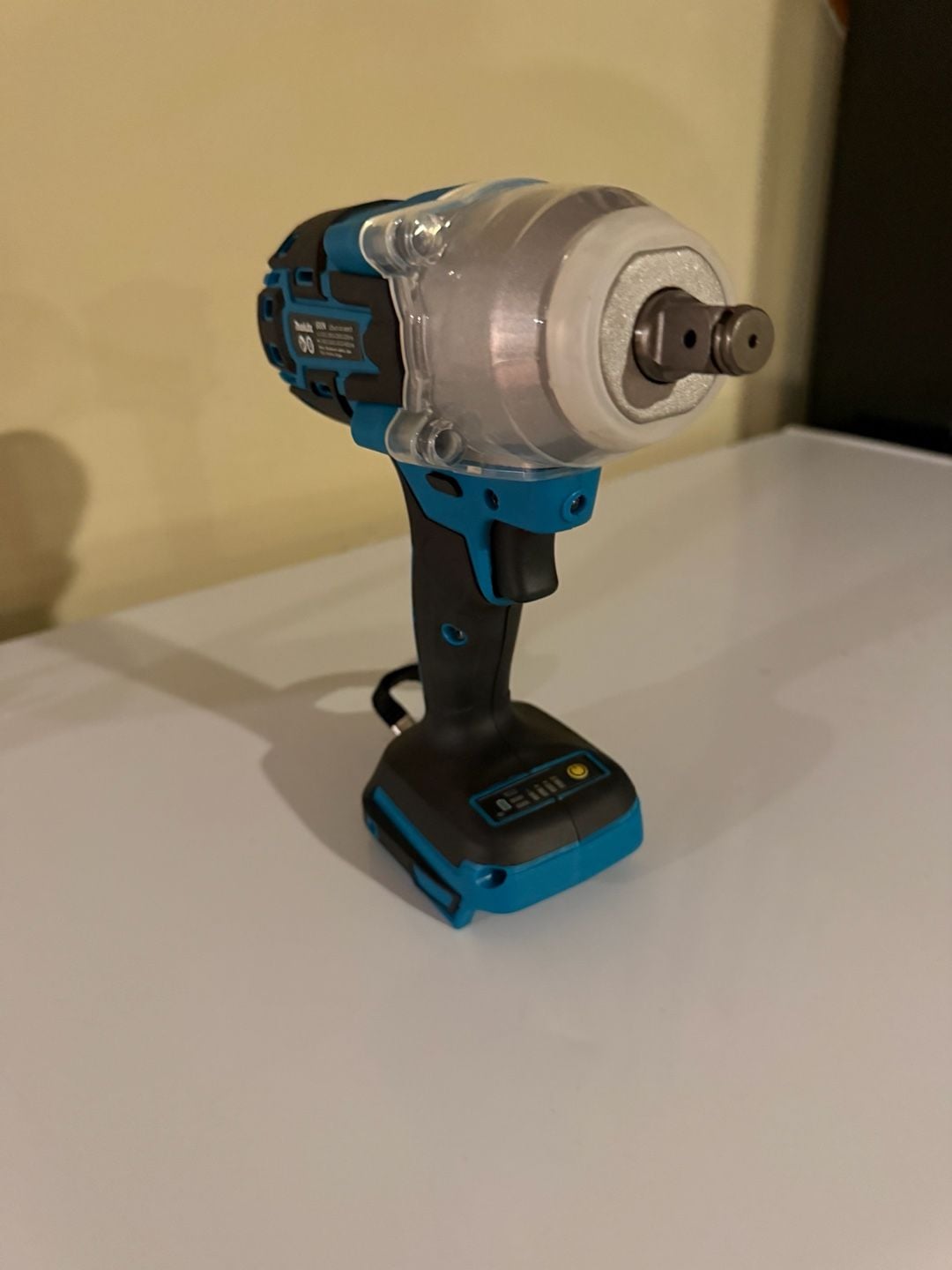 Makita DTW600 18V LXT Brushless Cordless 1/2-Inch High Torque Impact Wrench 3