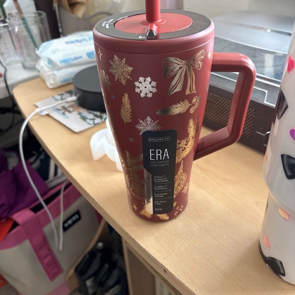 BrüMate Era 30oz Leakproof Straw Tumbler Merry Merlot Gold Holiday Christmas
