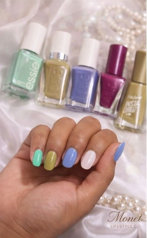 Assorted Nail Polish Bundle Set - Mixed Brands Essie Gel , Xtreme Wear, Sally’s 4
