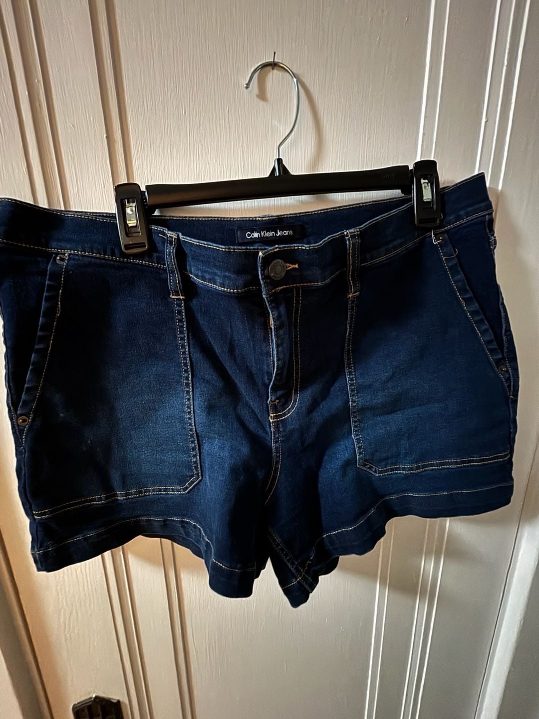 Calvin Klein Jeans Women's High Rise Dark Wash Utility Denim Shorts Size 32 2