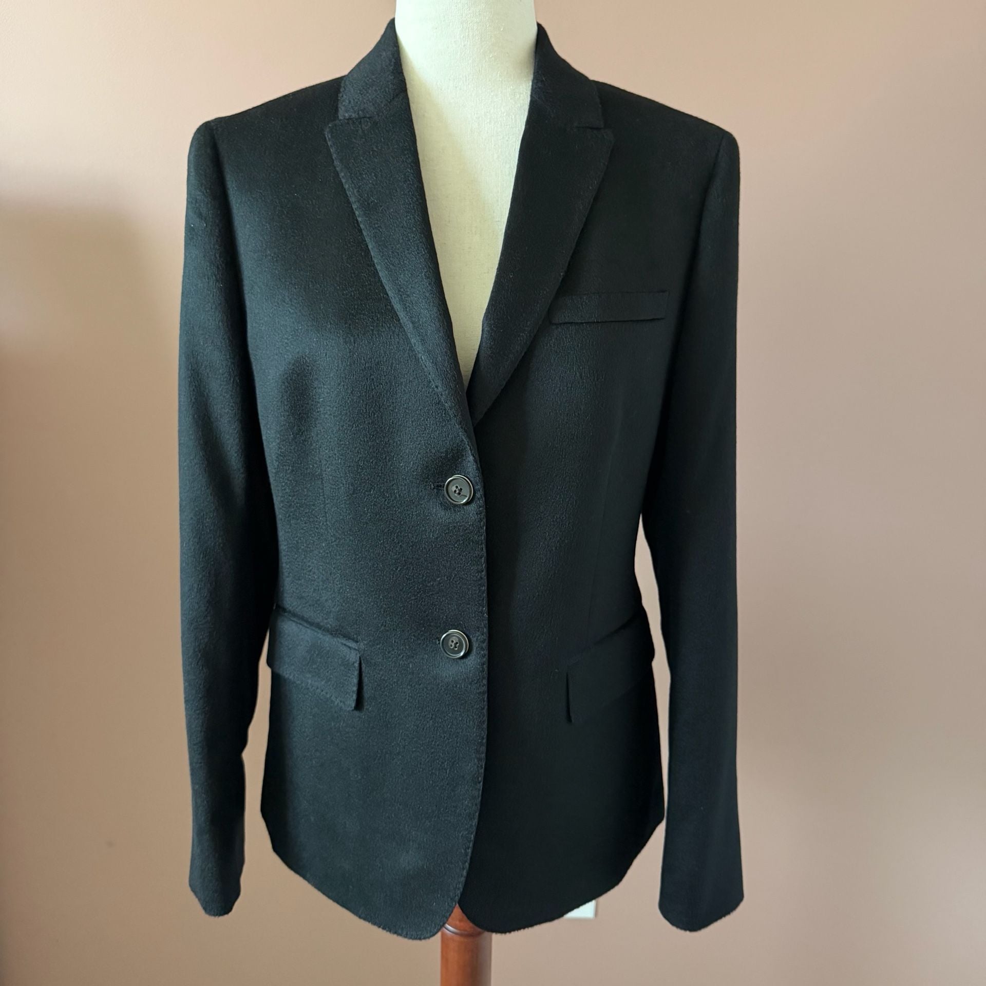 Women’s Brooks Brothers 346 100% Cashmere 2-Button Blazer Black Size 6
2