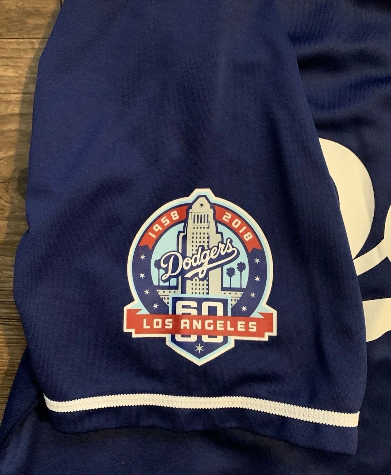 Los Angeles Dodgers Dave Roberts #30 2018 60th BMW Promotional Jersey Size M 3
