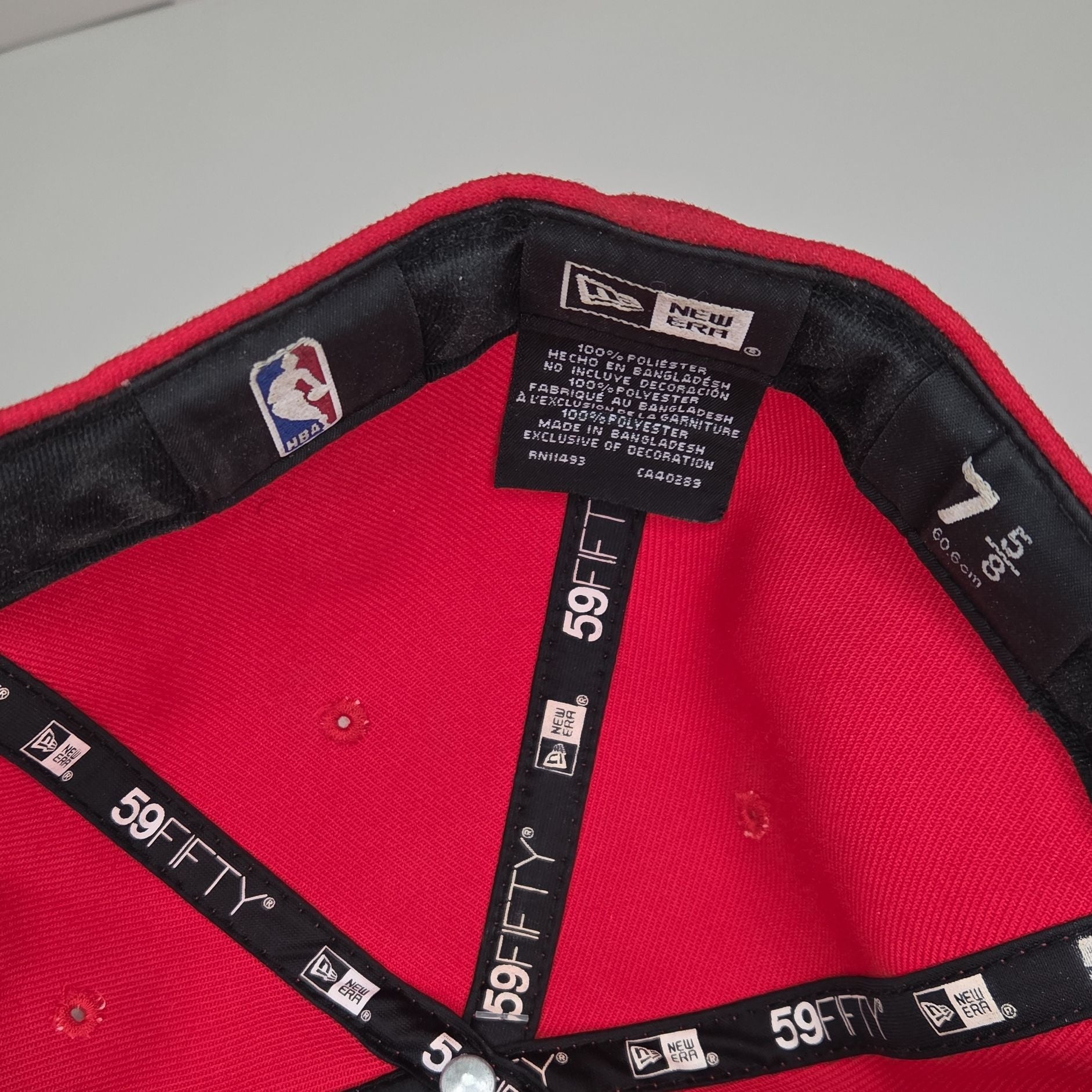 New Era Toronto Raptors NBA 59FIFTY Fitted Hat Red Gold Shield Logo Size 7 5/8 6