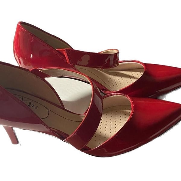 LifeStride Suki Fire Red Patent Pointed Toe Mary Jane D'Orsay Pumps