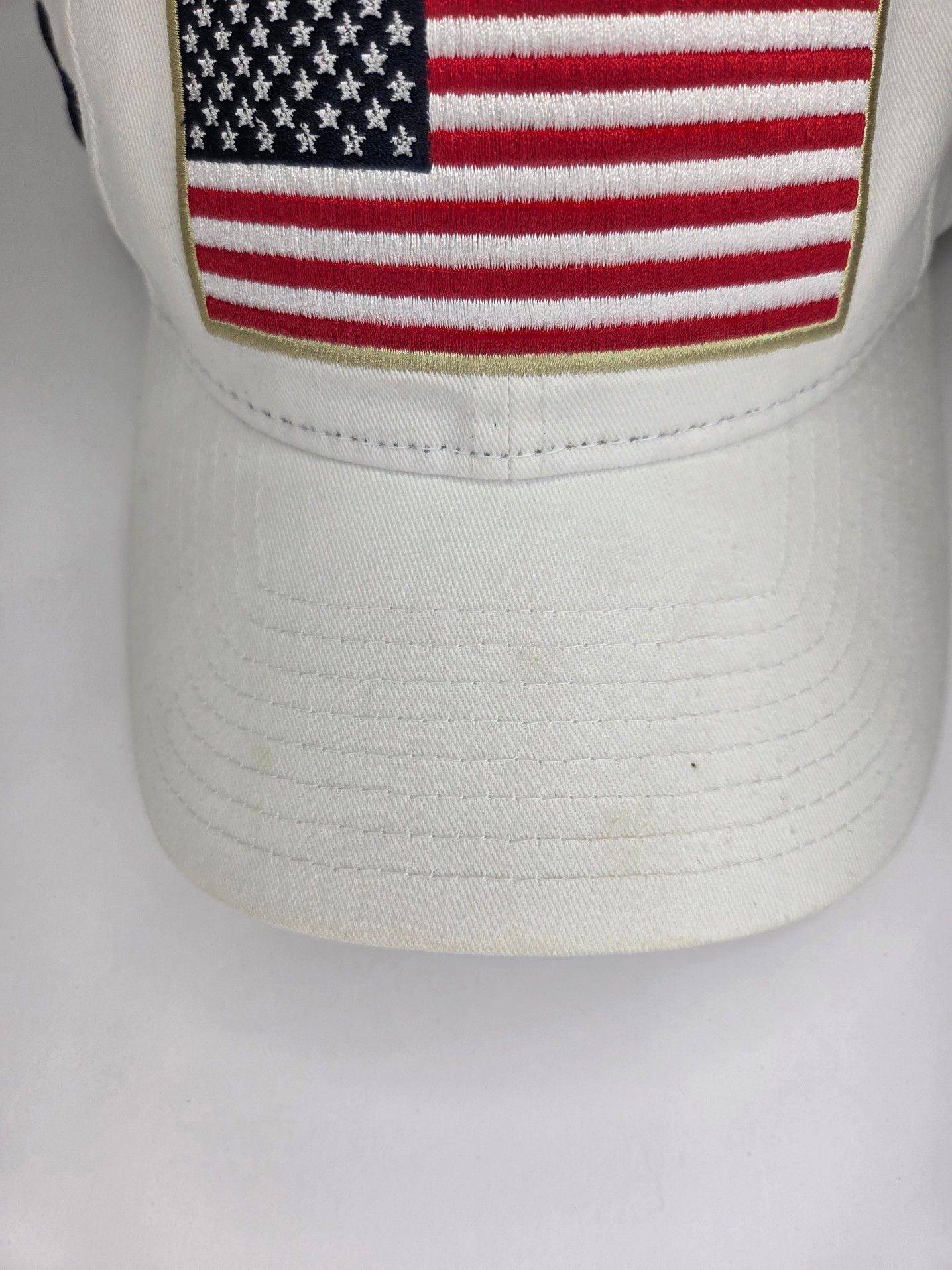 MICHIGAN WOLVERINES WHITE FLAG ADJUSTABLE CAP HAT 6