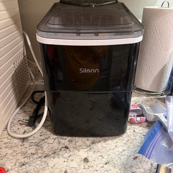 Silonn Countertop Ice Maker Machine, 26lbs in 24 Hours, Self-Cleaning Portable Ice Maker