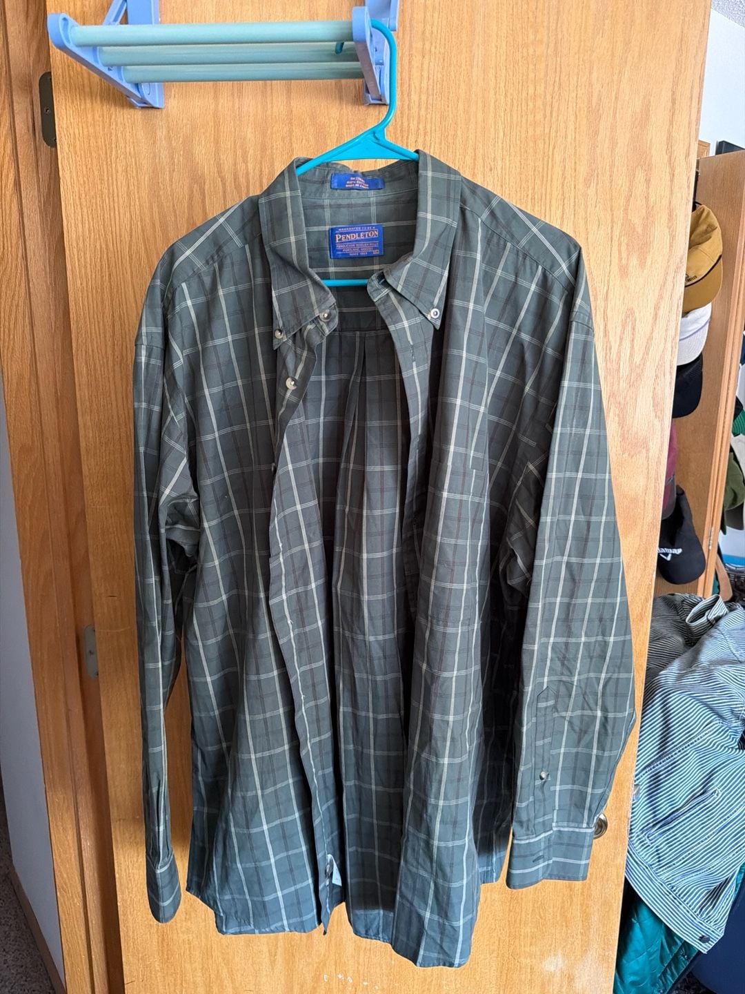 Pendleton Men's XL Green Plaid 100% Cotton Long Sleeve Button Down Shirt 2
