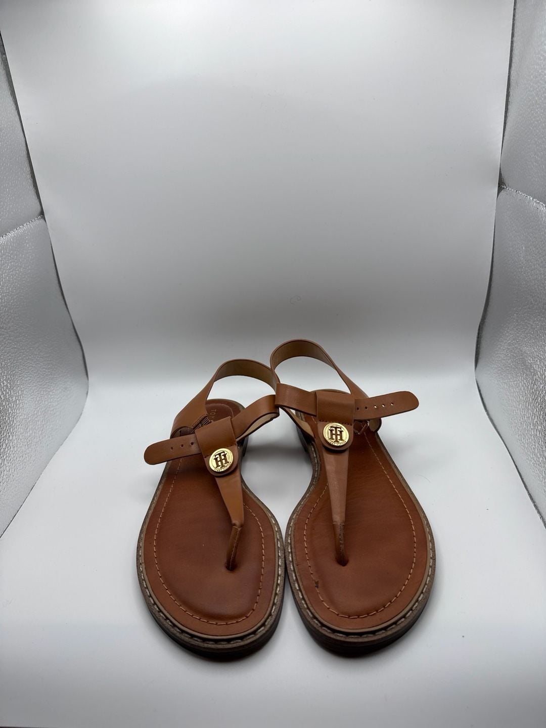 Tommy Hilfiger Bennia Brown Leather T-Strap Thong Sandals with Gold Logo Medallion 2