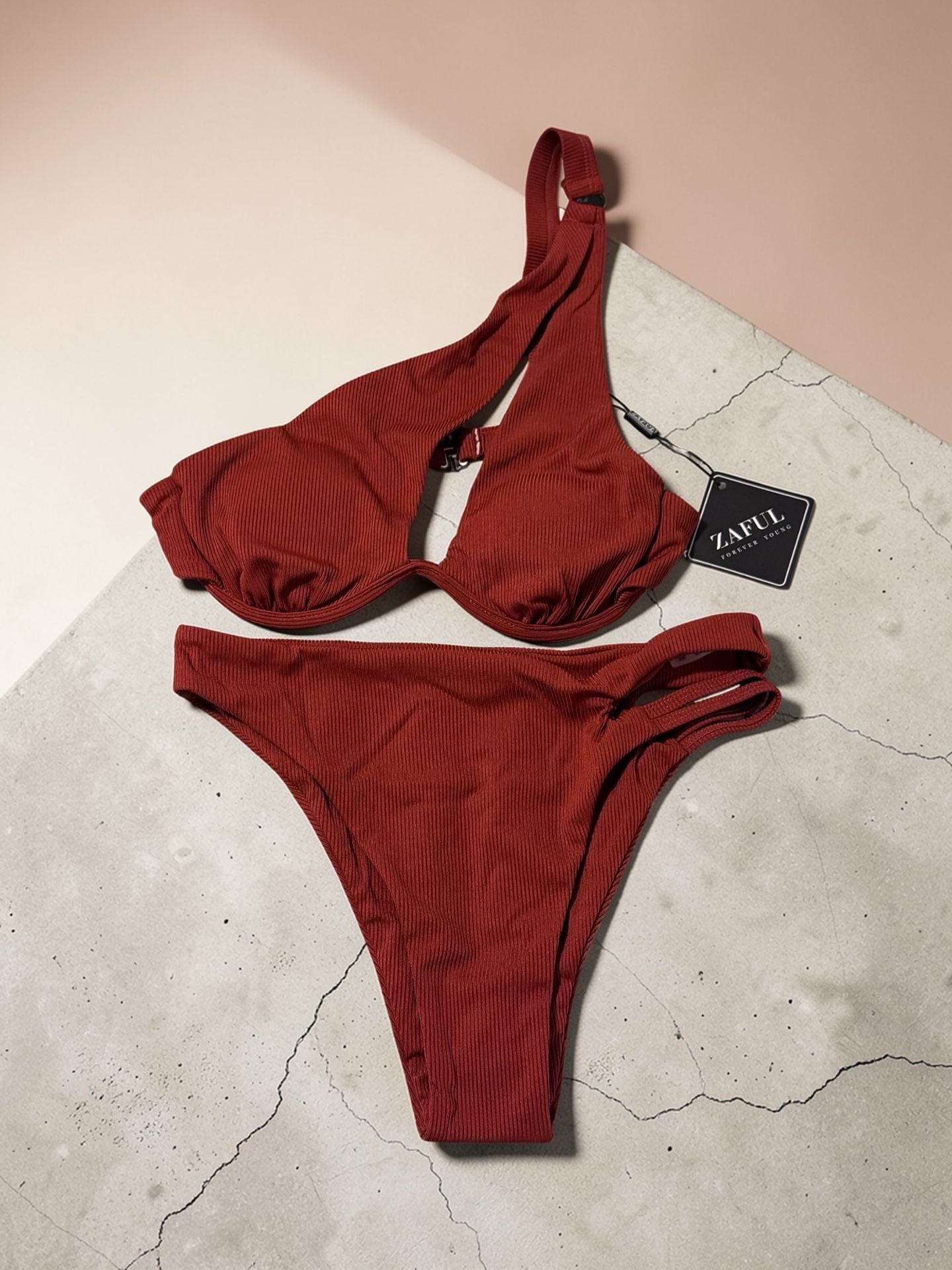 ZAFUL Ribbed Cut Out One Shoulder Underwire Bikini Set in Copper Red 1