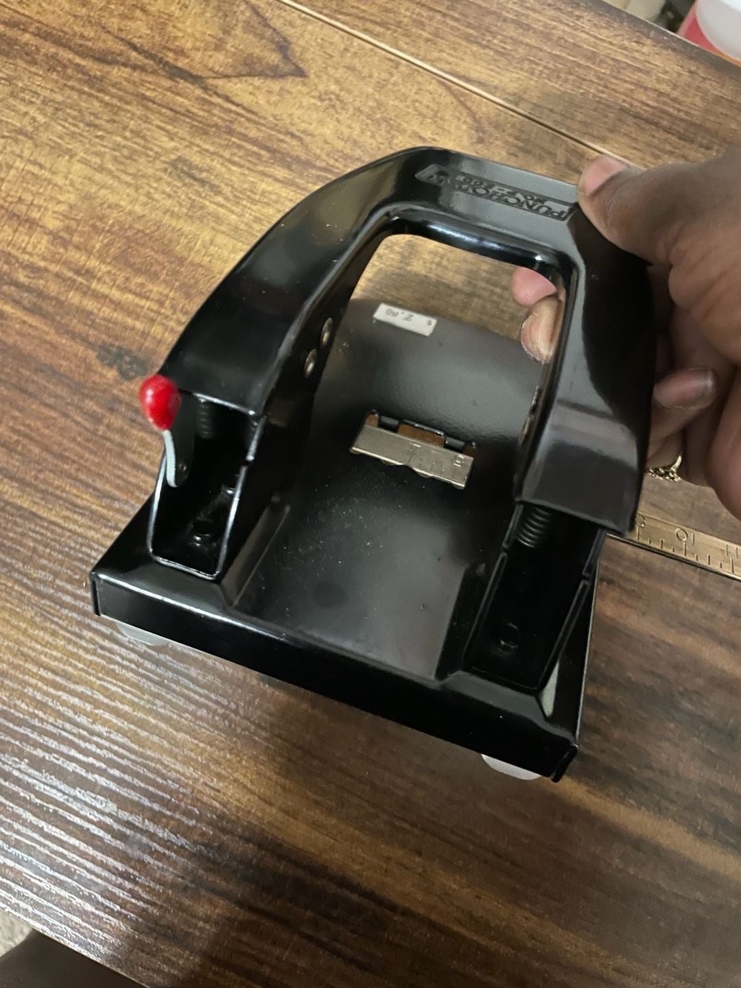 Vintage Punchodex P-200 Heavy Duty 2-Hole Paper Punch 1