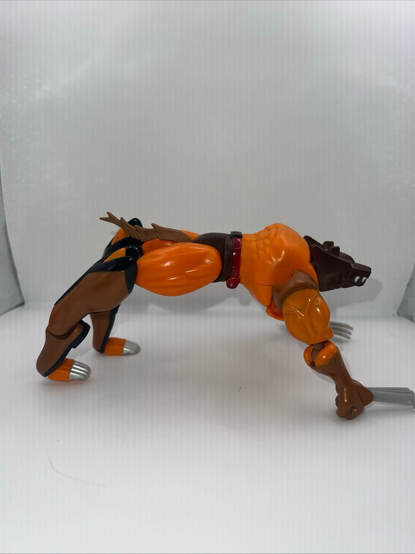 Vintage 1998 Toy Biz Marvel Shape Shifters Shadow Wolverine Action Figure - Orange Variant 16