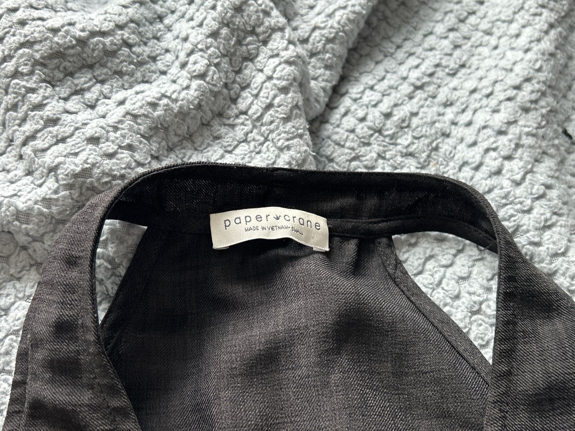 Paper Crane Women's Black Linen-Blend Halter Neck Button-Up Vest 3