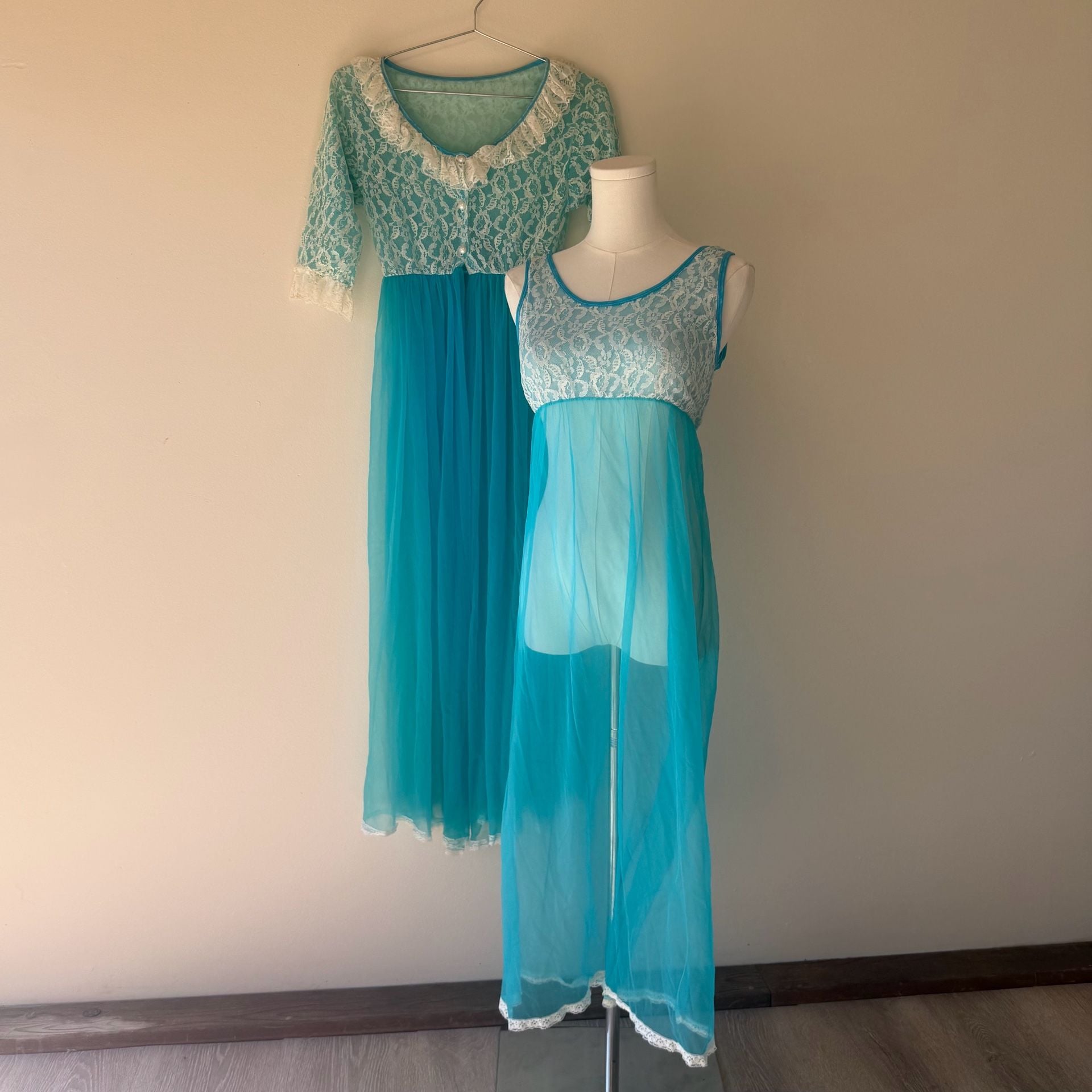 Vintage 1960s Belle Smith Turquoise Nylon Peignoir Set Lace Dress and Sheer Robe 9