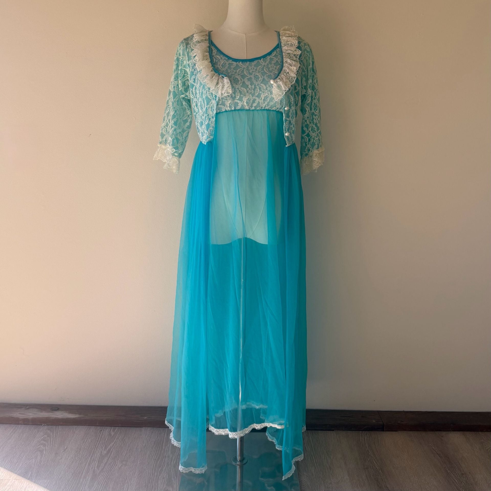 Vintage 1960s Belle Smith Turquoise Nylon Peignoir Set Lace Dress and Sheer Robe 10