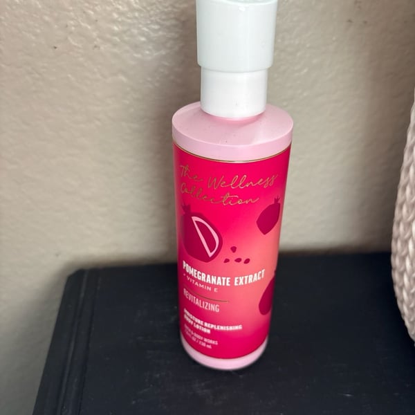 Bath & Body Works The Wellness Collection Pomegranate Extract Revitalizing Body Lotion 7.8 fl oz