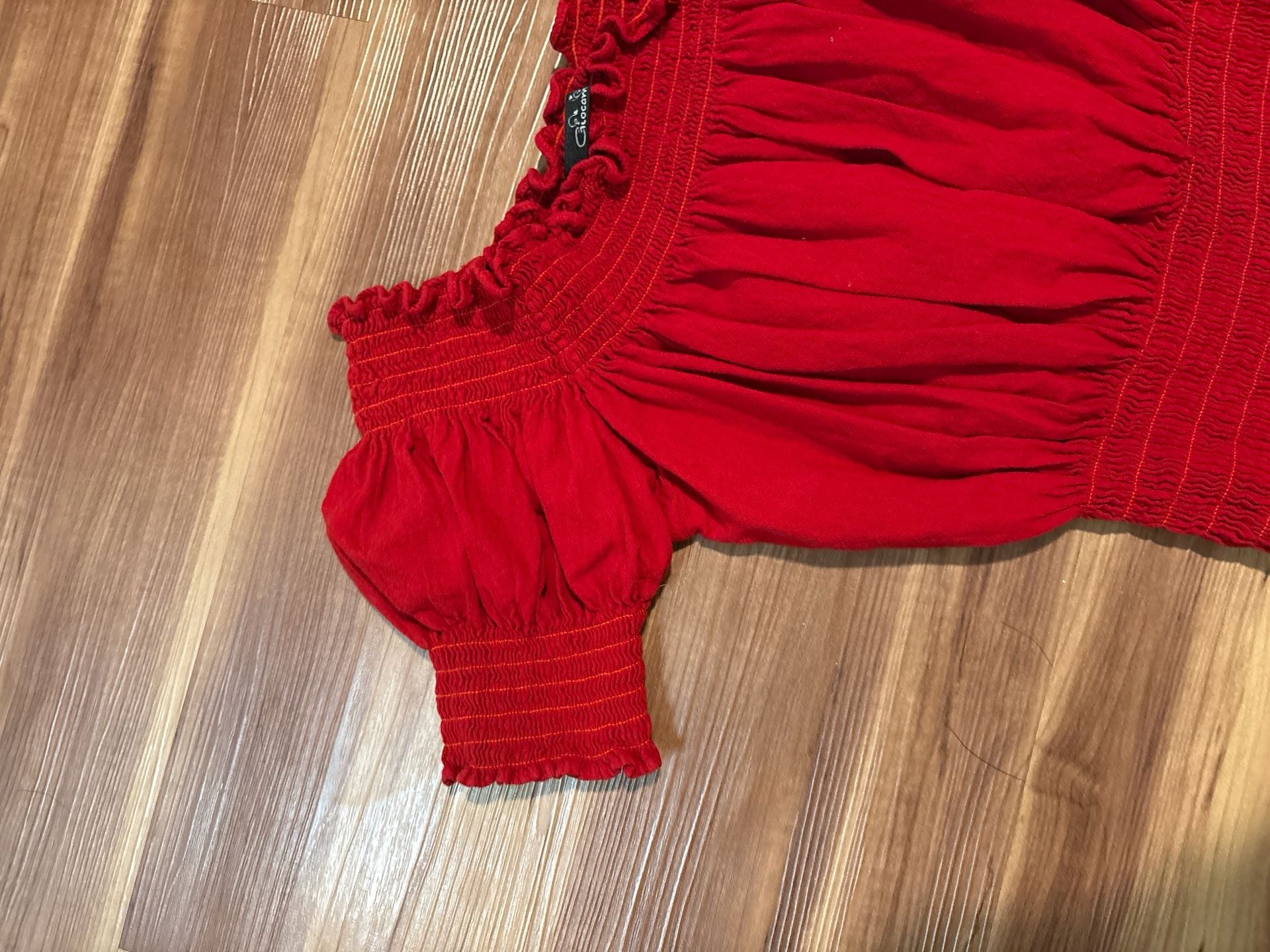 Giocam Red Smocked Milkmaid Crop Top with Puff Sleeves small 4