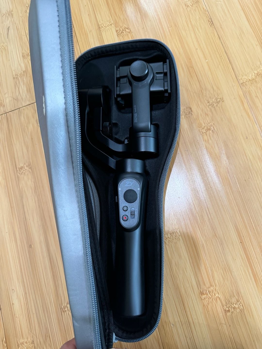 Zhiyun Smooth-Q 3-Axis Handheld Smartphone Gimbal Stabilizer with Carrying Case 1