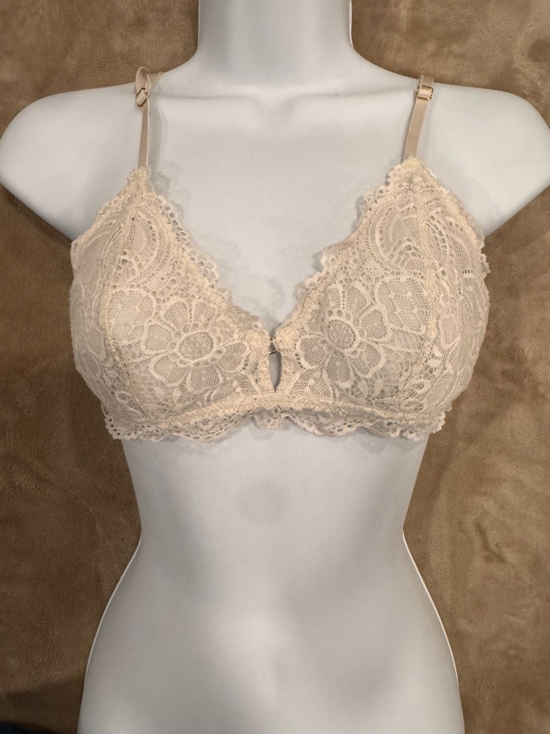 Aerie Floral Lace Triangle Bralette Cream Size Medium Soft Lace Bralette
1