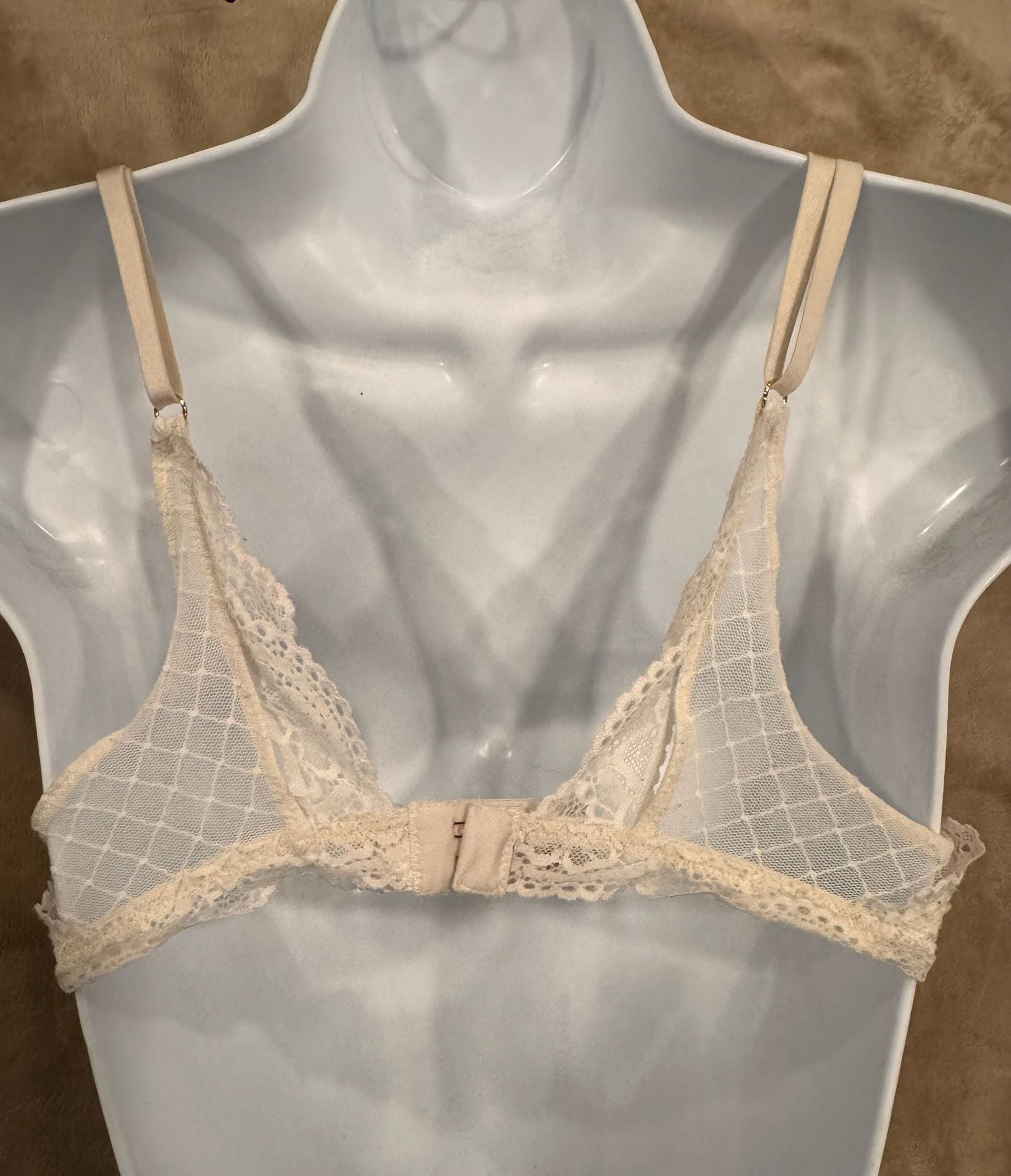 Aerie Floral Lace Triangle Bralette Cream Size Medium Soft Lace Bralette
2