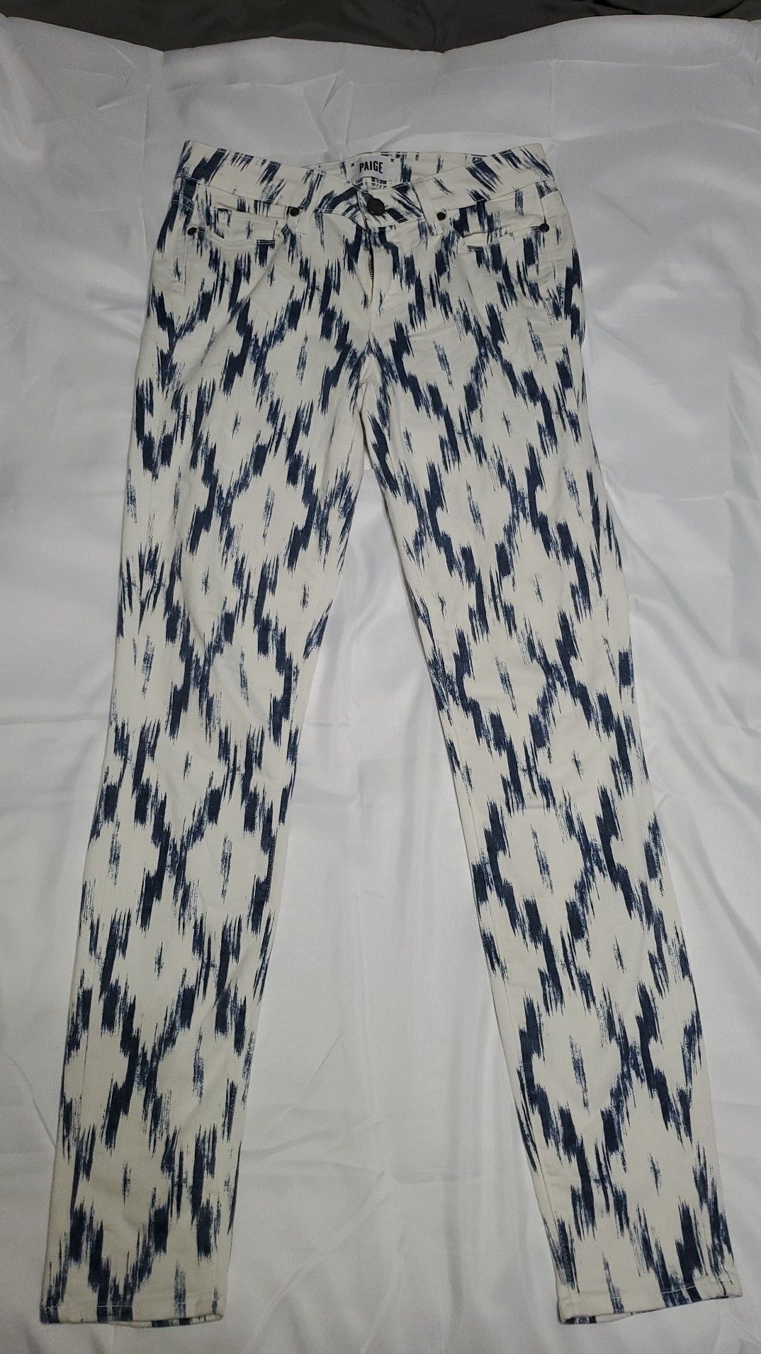 Paige Verdugo Ultra Skinny Jeans Blue White Ikat Print Size 28 2