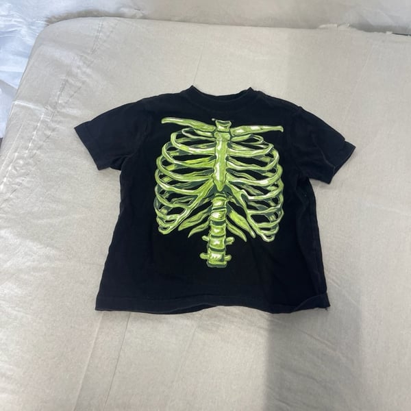 Kids Fruit of the Loom Glow In The Dark Green Skeleton Ribcage T-Shirt Size XS 4/5