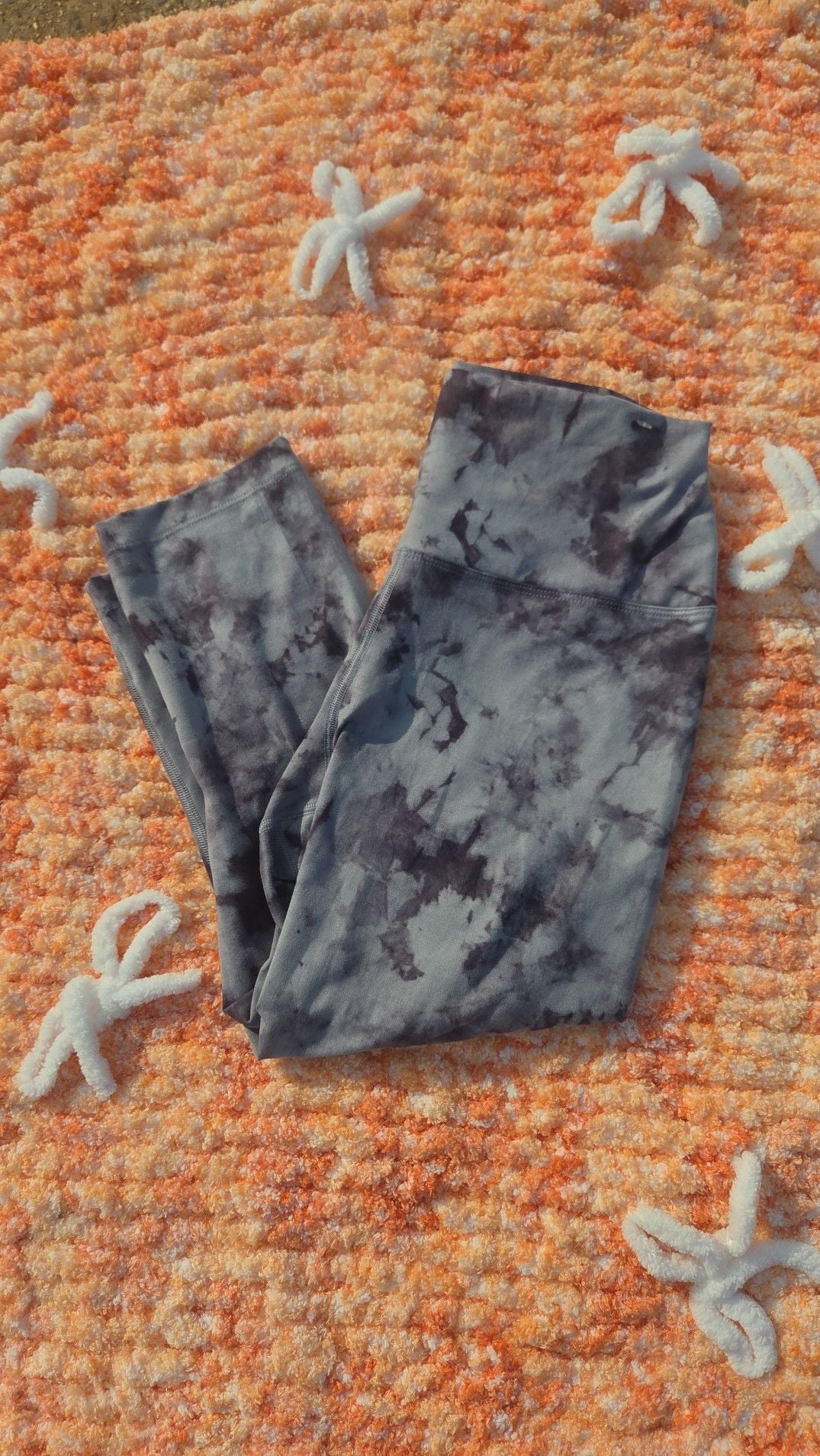 NOBULL Women's High-Rise Tie-Dye Leggings - Grey/Black - Size M 6