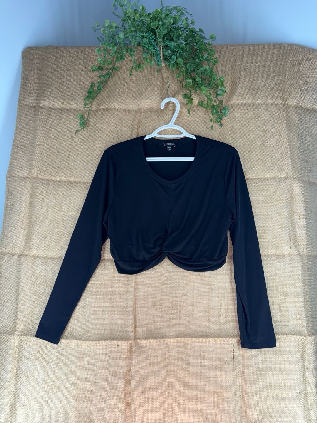 Express Women's Black Twist Front Long Sleeve Cropped Top 2