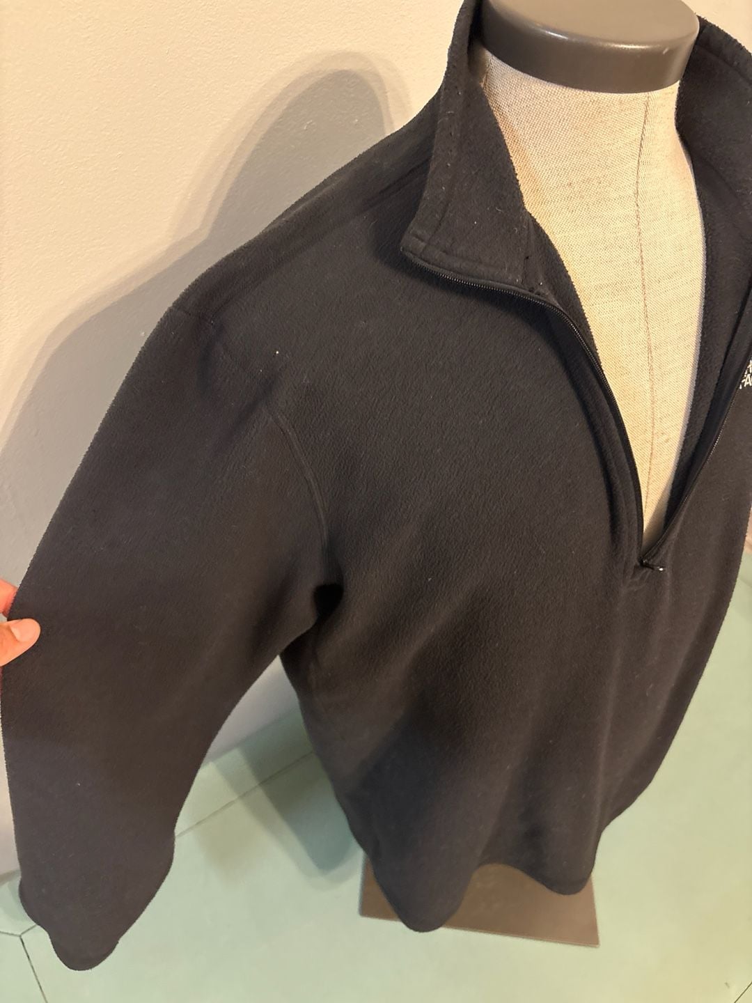 The North Face Men's Large TKA Glacier Quarter-Zip Fleece Pullover - Black 5