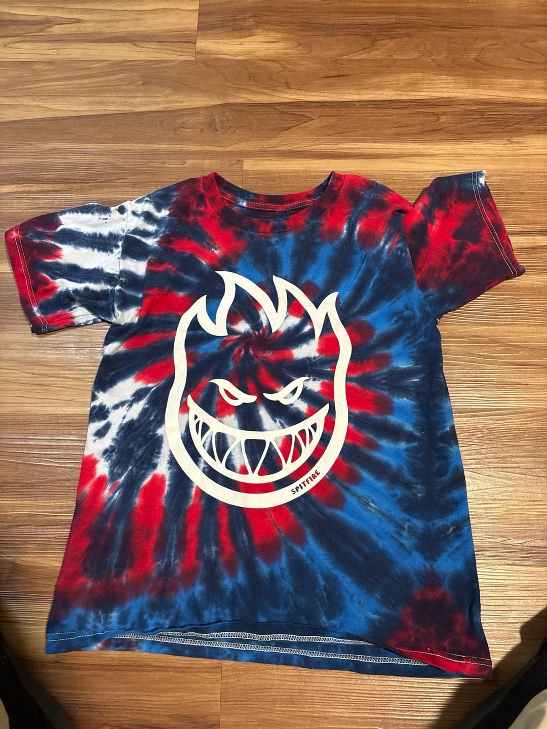 Spitfire Wheels Bighead Red White and Blue Spiral Tie-Dye T-Shirt men’s small 2
