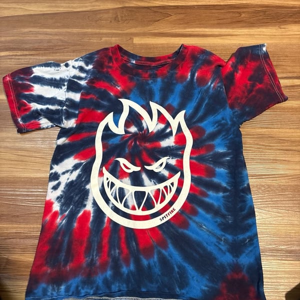 Spitfire Wheels Bighead Red White and Blue Spiral Tie-Dye T-Shirt men’s small