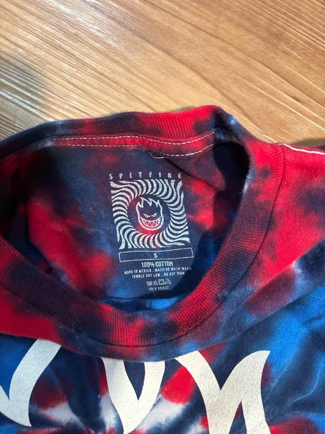 Spitfire Wheels Bighead Red White and Blue Spiral Tie-Dye T-Shirt men’s small 3
