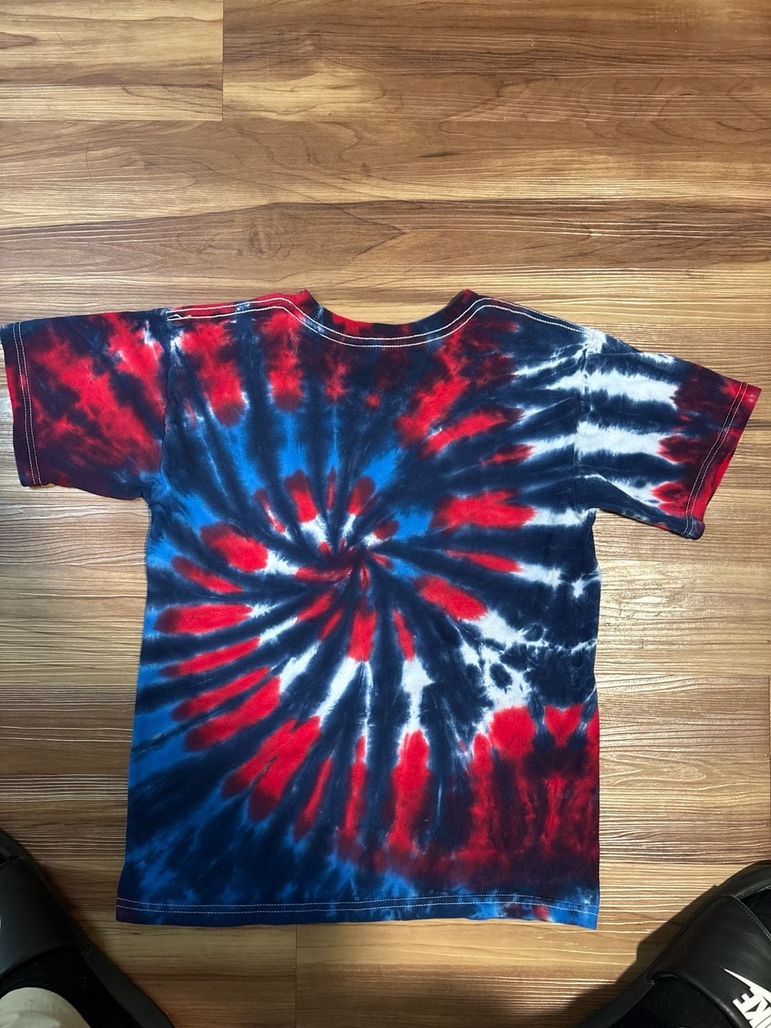 Spitfire Wheels Bighead Red White and Blue Spiral Tie-Dye T-Shirt men’s small 5