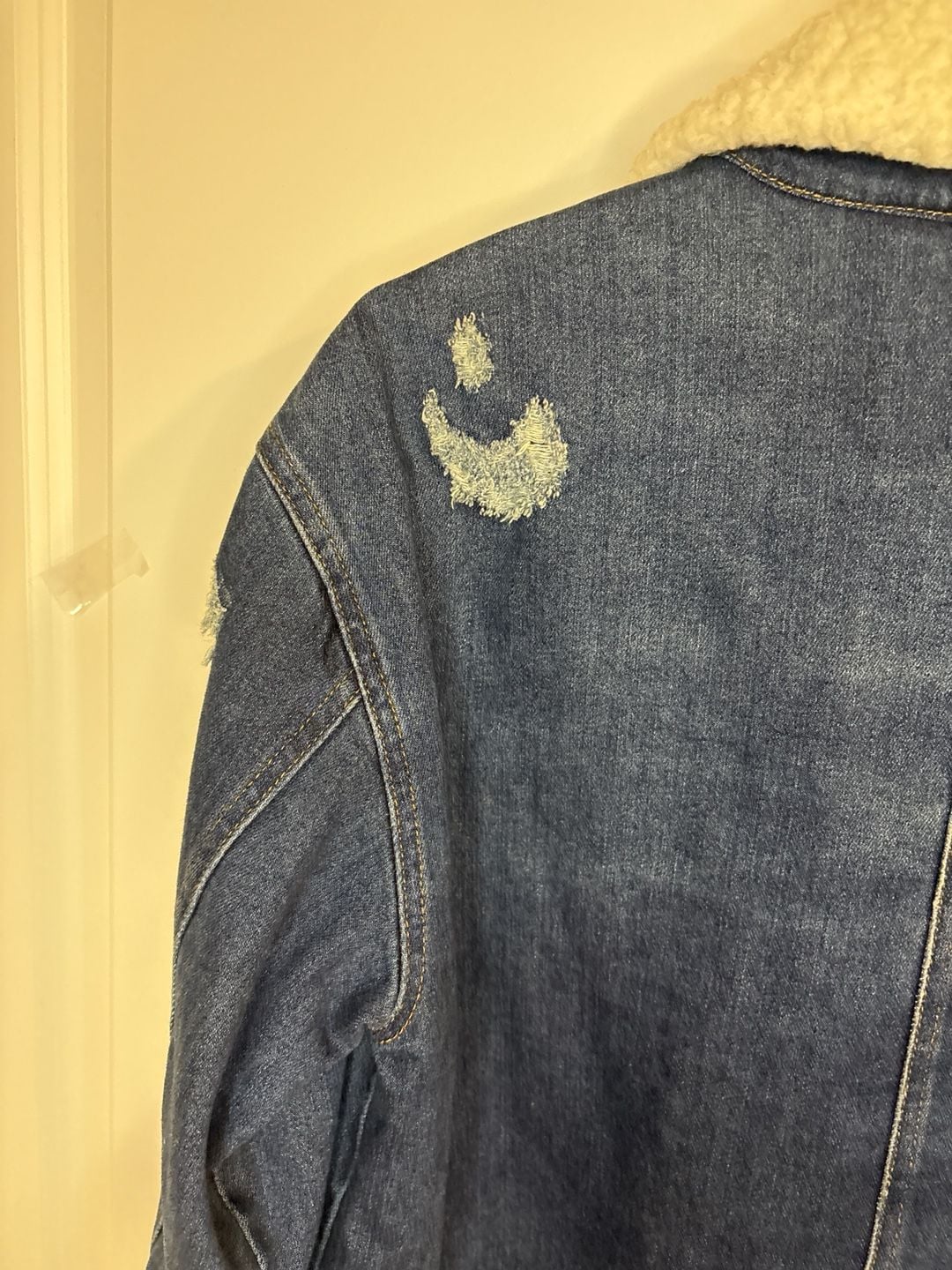 Tractr Distressed Denim Trucker Jacket with Sherpa Collar Plaid Lining medium 13