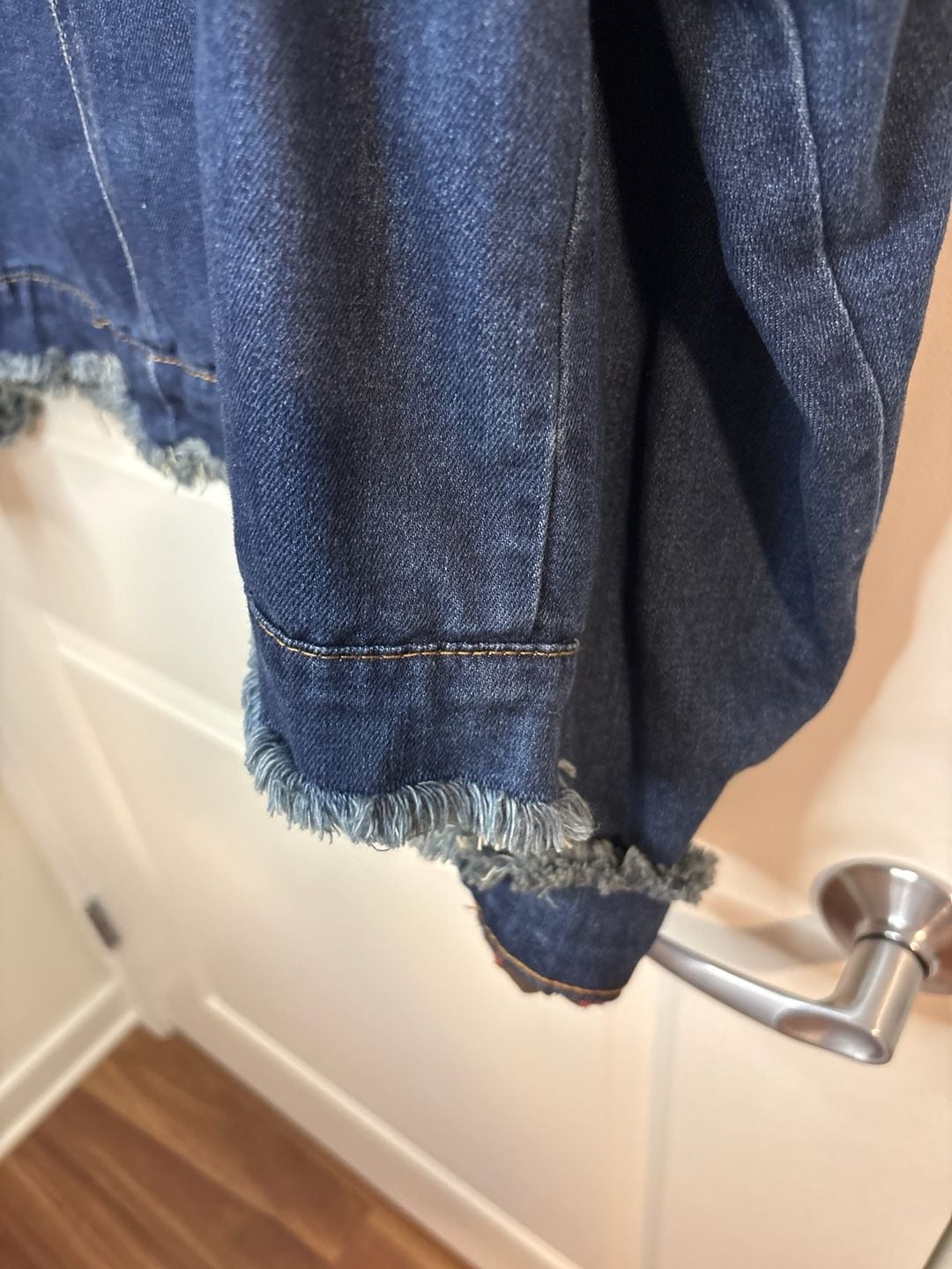 Tractr Distressed Denim Trucker Jacket with Sherpa Collar Plaid Lining medium 15