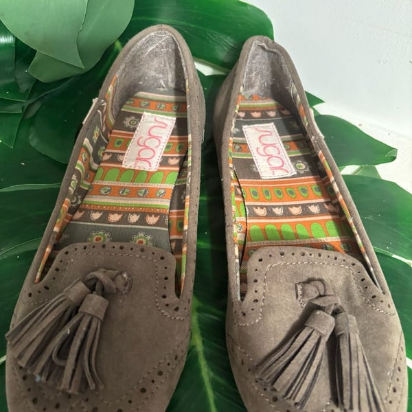 Sugar Krunch Women's Nutmeg Taupe Suede Tassel Moccasin Flats
