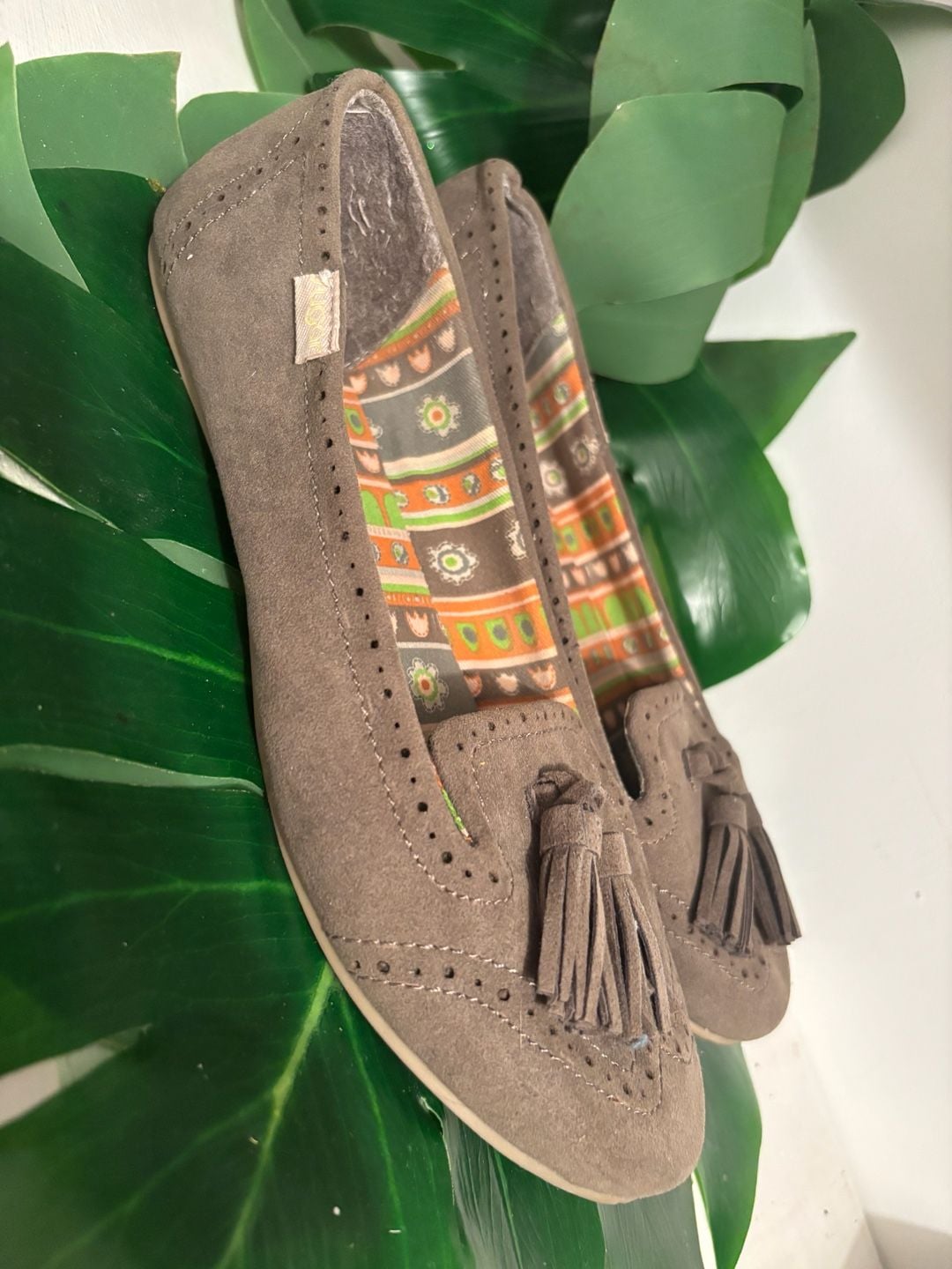 Sugar Krunch Women's Nutmeg Taupe Suede Tassel Moccasin Flats 4
